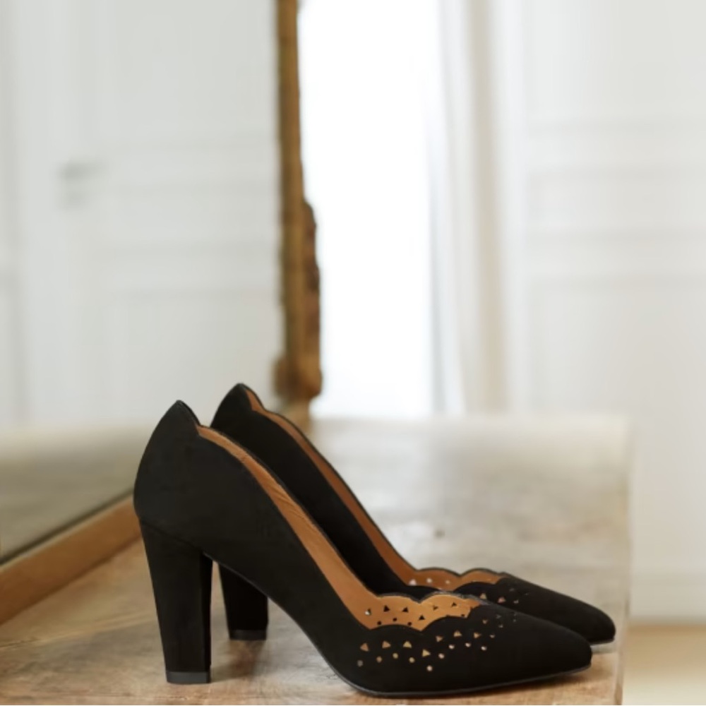 Sezane Black Heels with Cutout Design